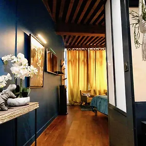  Appartement 3e Secret En Plein Coeur Du Vieux
